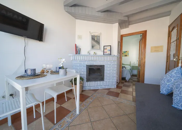 Atico Jimena Granada En El Centro De Nerja